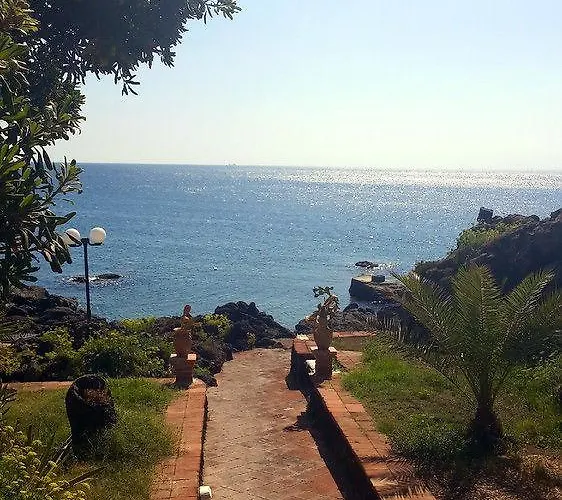 Casa Sul Mare Bed & Breakfast 3*