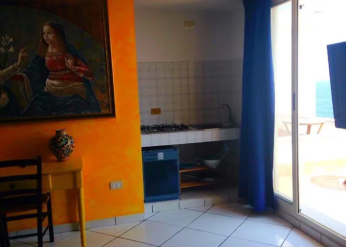 Casa Sul Mare Bed & Breakfast 3*